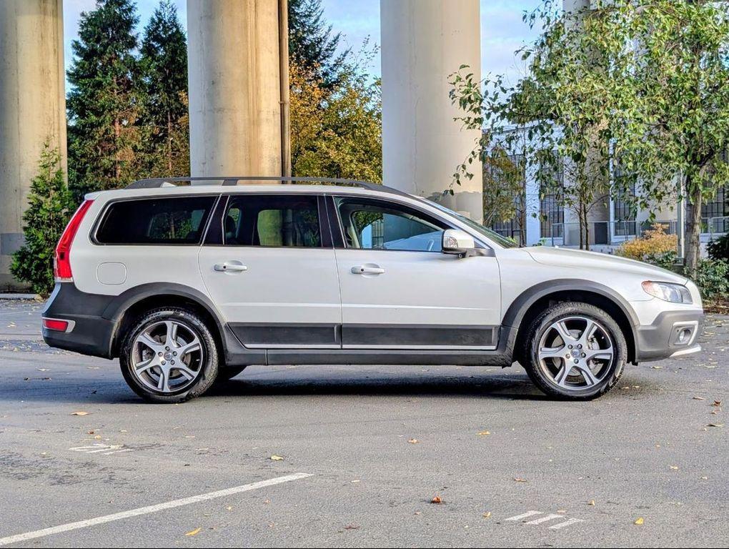 used 2014 Volvo XC70 car, priced at $24,800