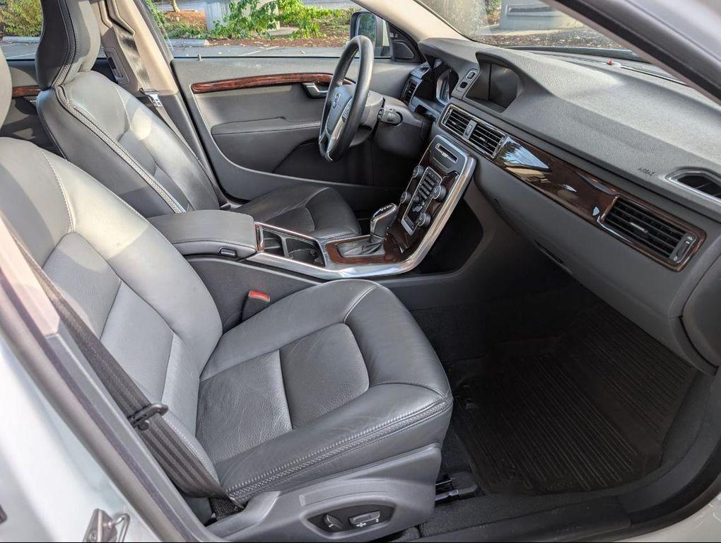 used 2014 Volvo XC70 car, priced at $24,800