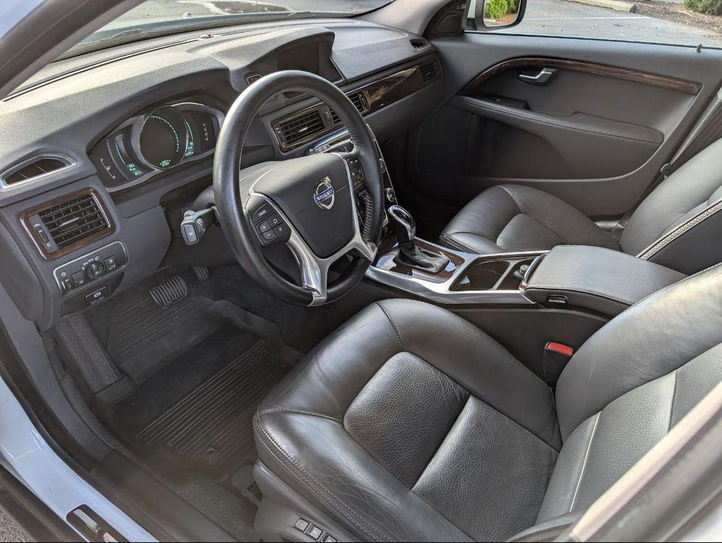 used 2014 Volvo XC70 car, priced at $24,800