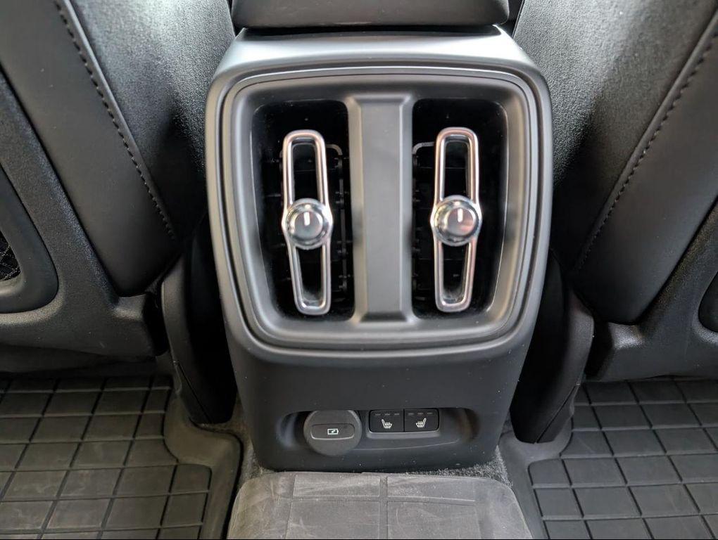 used 2024 Volvo XC40 Recharge Pure Electric car, priced at $39,800