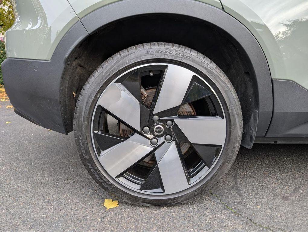 used 2024 Volvo XC40 Recharge Pure Electric car, priced at $39,800