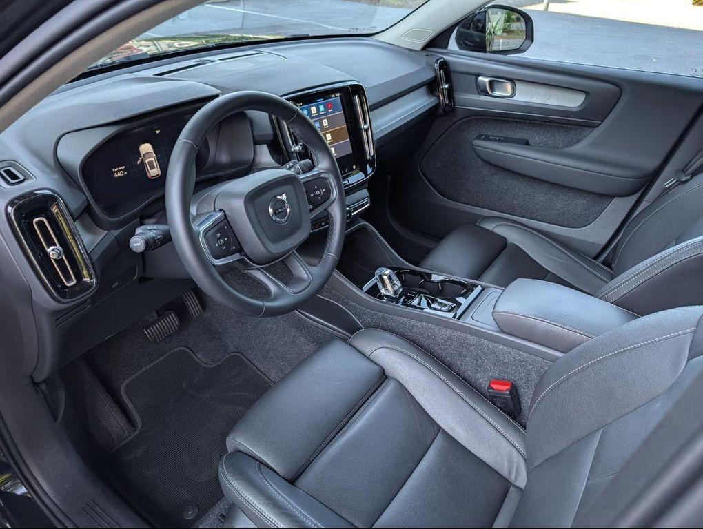 used 2025 Volvo XC40 car, priced at $35,800