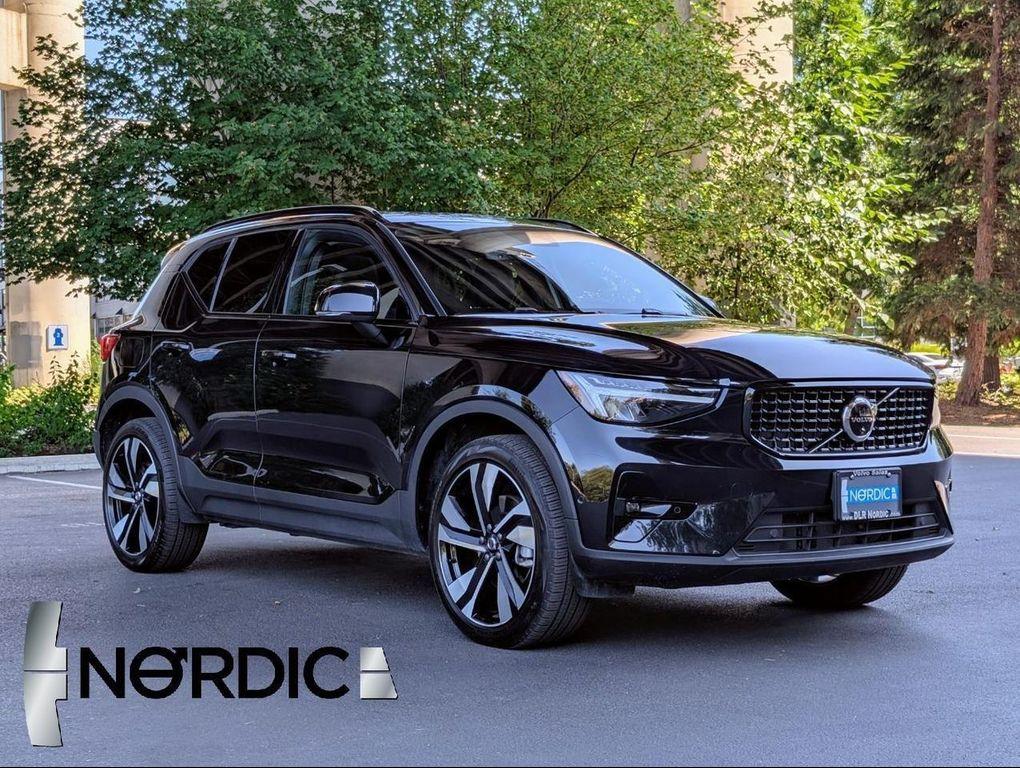 used 2025 Volvo XC40 car, priced at $35,800