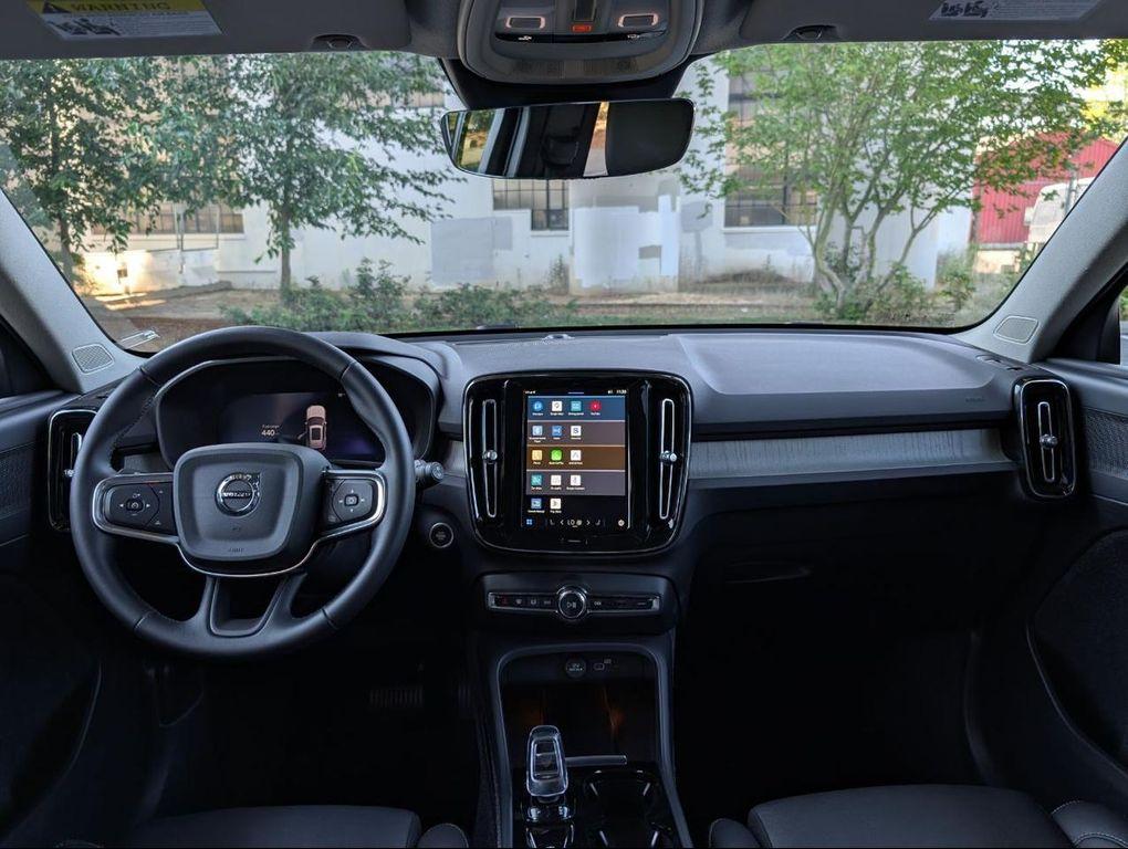used 2025 Volvo XC40 car, priced at $35,800