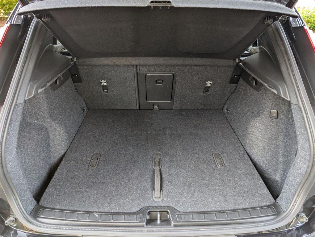 used 2025 Volvo XC40 car, priced at $35,800