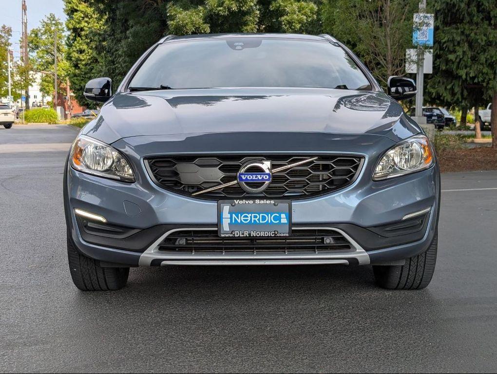 used 2018 Volvo V60 Cross Country car, priced at $23,600