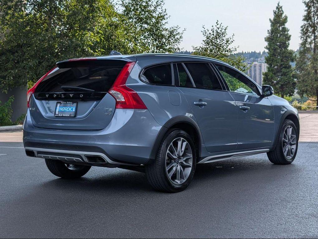 used 2018 Volvo V60 Cross Country car, priced at $23,600