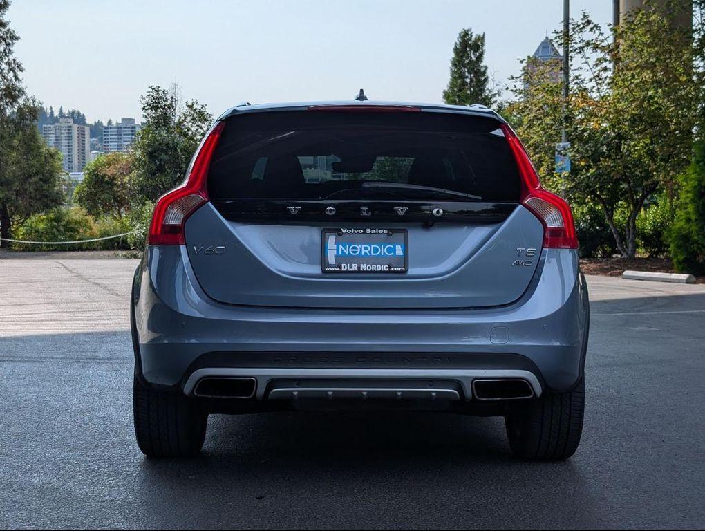 used 2018 Volvo V60 Cross Country car, priced at $23,600