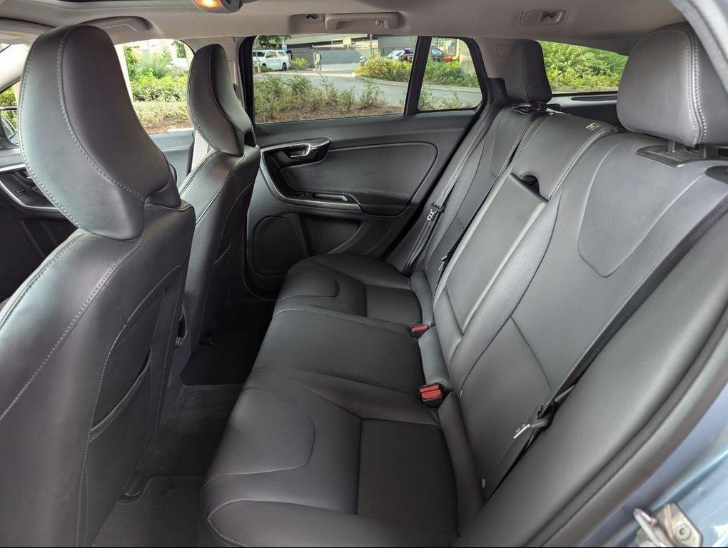 used 2018 Volvo V60 Cross Country car, priced at $23,600