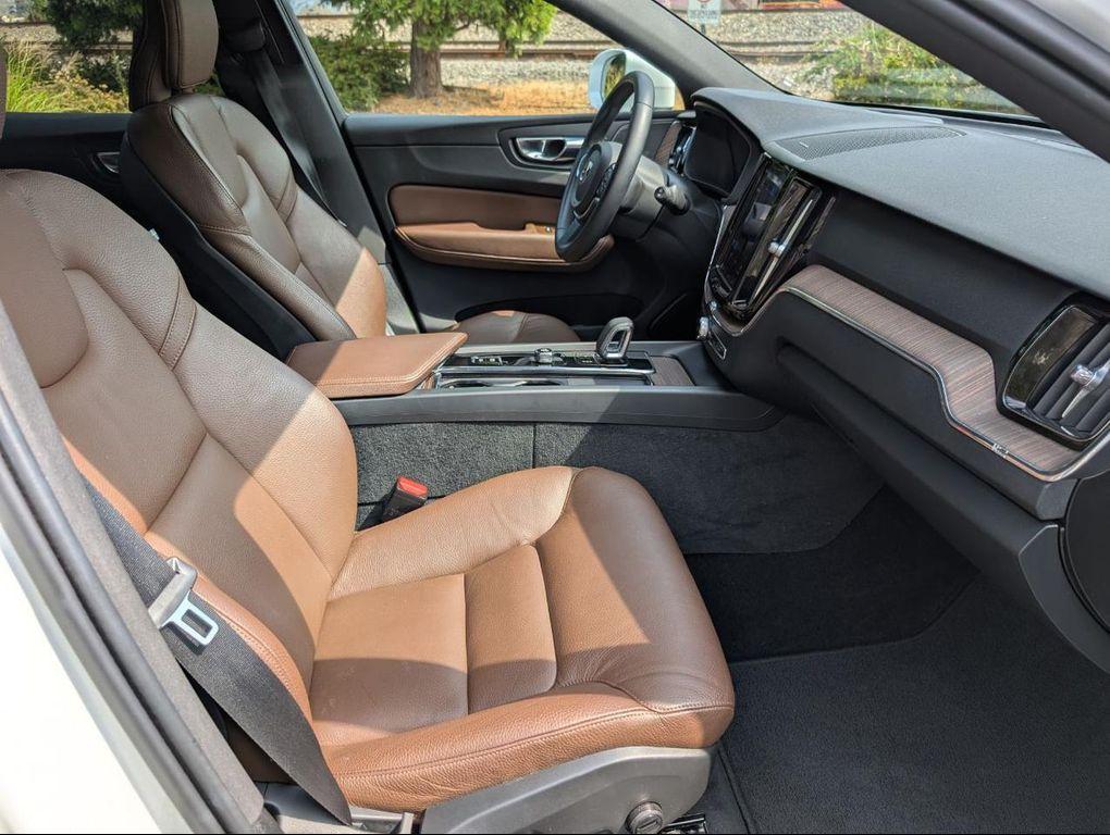 used 2022 Volvo XC60 Recharge Plug-In Hybrid car, priced at $35,800