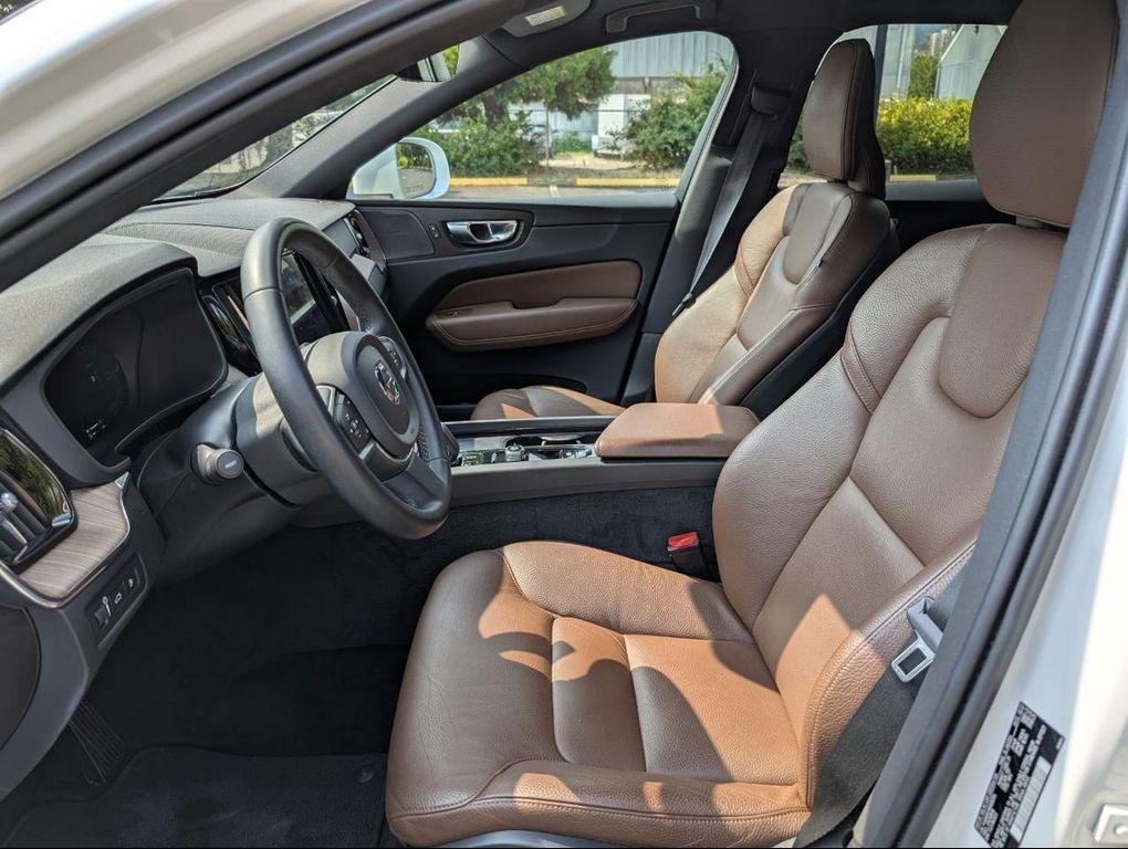 used 2022 Volvo XC60 Recharge Plug-In Hybrid car, priced at $35,800