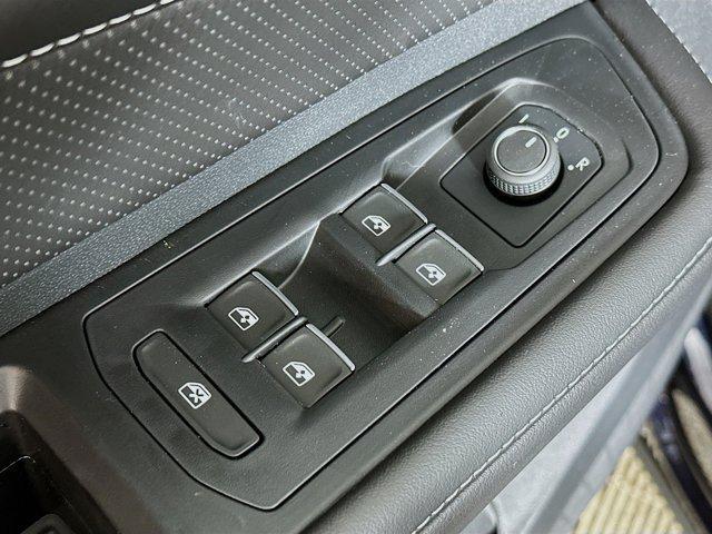 new 2025 Volkswagen Atlas car, priced at $49,071