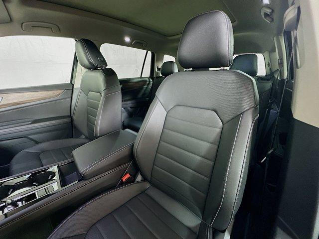 new 2025 Volkswagen Atlas car, priced at $49,071