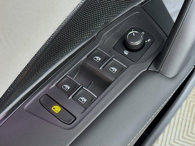 new 2025 Volkswagen Tiguan car, priced at $35,270