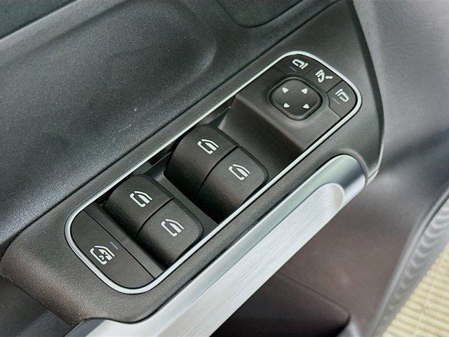 new 2025 Mercedes-Benz GLB 250 car, priced at $54,370
