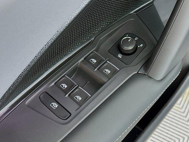 new 2025 Volkswagen Tiguan car, priced at $35,270