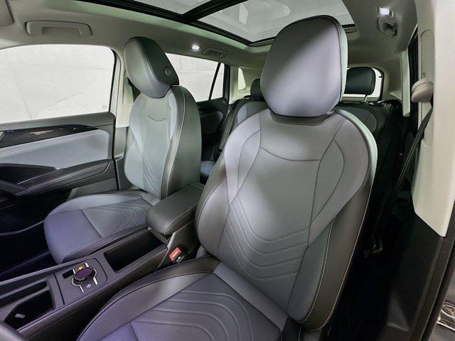 new 2025 Volkswagen Tiguan car, priced at $35,270