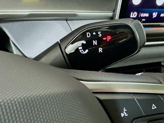 new 2025 Volkswagen Tiguan car, priced at $35,270