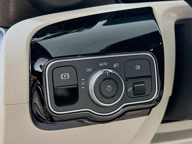 new 2025 Mercedes-Benz CLA 250 car, priced at $53,390