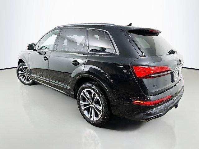 new 2025 Audi Q7 car, priced at $66,842