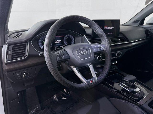 new 2025 Audi Q5 car, priced at $65,695