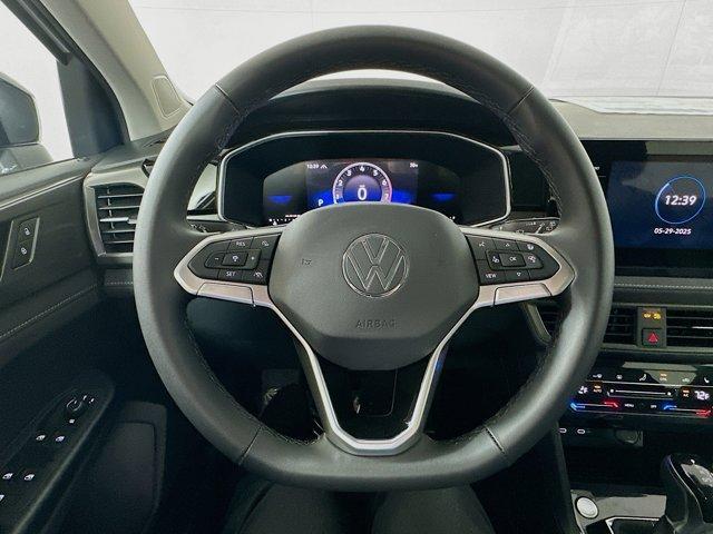 new 2025 Volkswagen Taos car