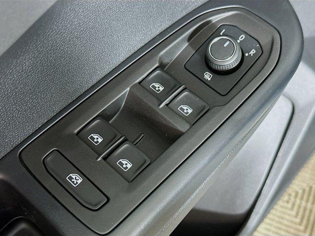 new 2025 Volkswagen Taos car