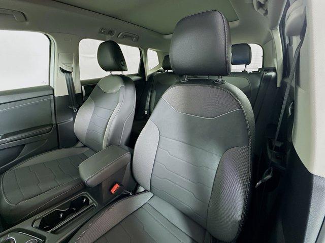 new 2025 Volkswagen Taos car