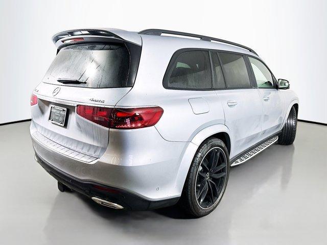 new 2026 Mercedes-Benz GLS 580 car