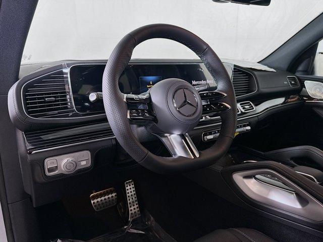 new 2026 Mercedes-Benz GLS 580 car