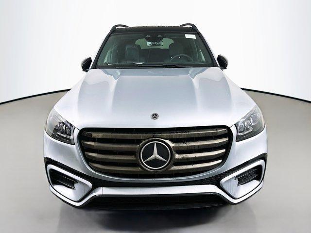 new 2026 Mercedes-Benz GLS 580 car