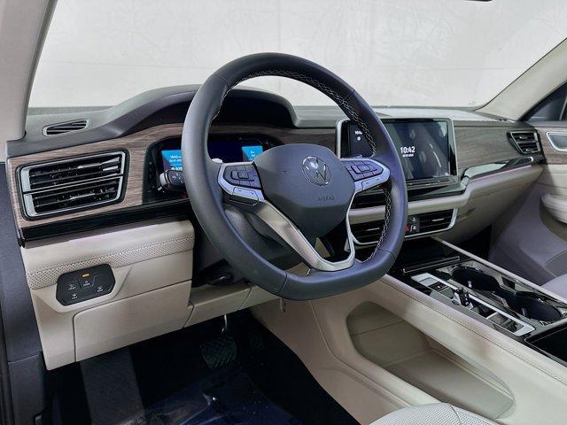 new 2025 Volkswagen Atlas car, priced at $49,071