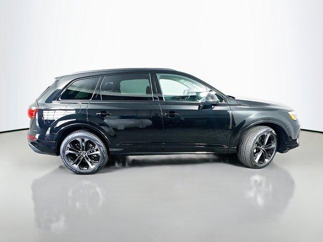 new 2025 Audi Q7 car, priced at $75,395