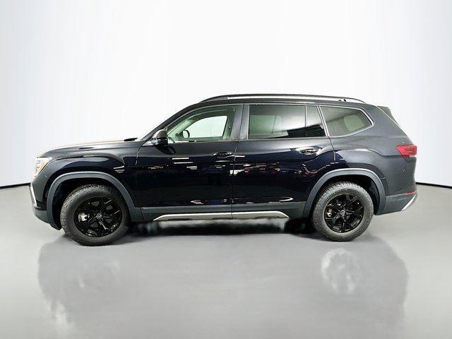 new 2025 Volkswagen Atlas car, priced at $40,554