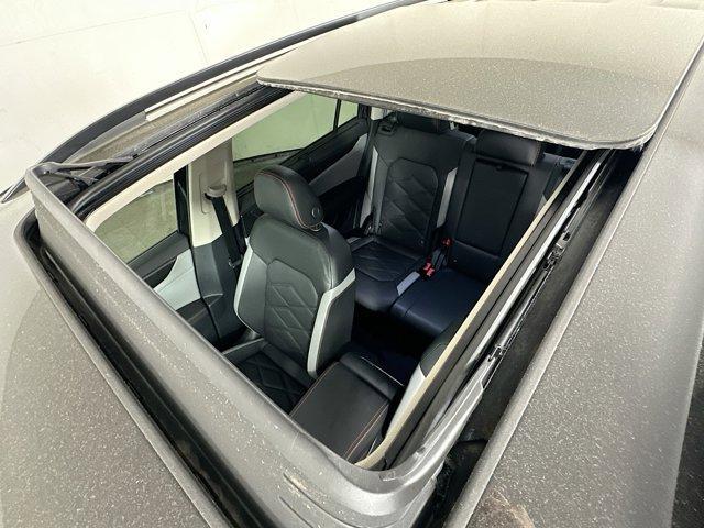 new 2025 Volkswagen Atlas car, priced at $40,554