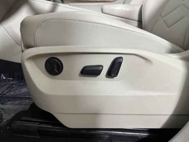 new 2025 Volkswagen Atlas car, priced at $39,863