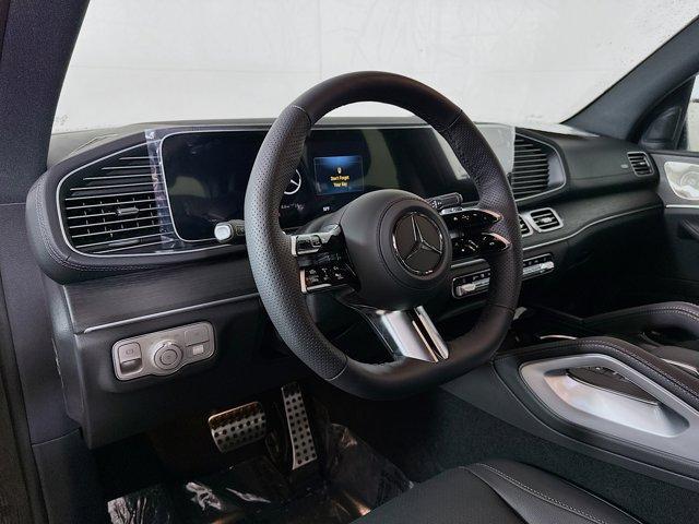 new 2025 Mercedes-Benz GLS 450 car, priced at $95,670