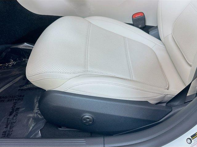 new 2025 Mercedes-Benz C-Class car
