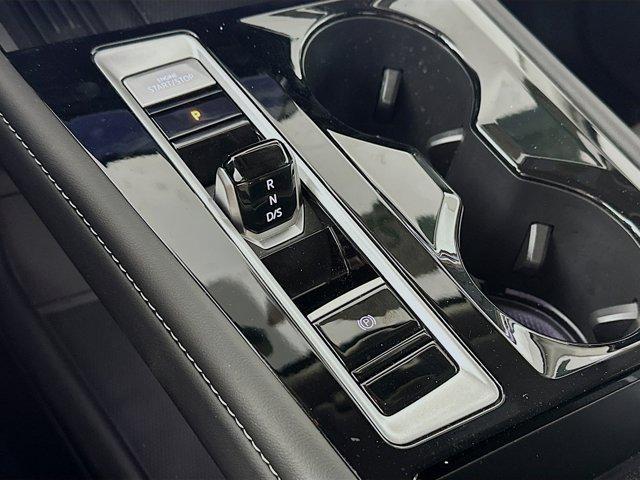 new 2025 Volkswagen Atlas car, priced at $43,570