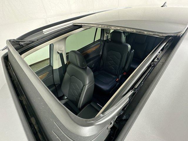 new 2025 Volkswagen Atlas car, priced at $43,570