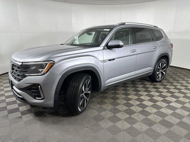 new 2025 Volkswagen Atlas car, priced at $53,901