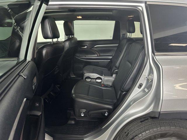 used 2019 Toyota Highlander car, priced at $29,777