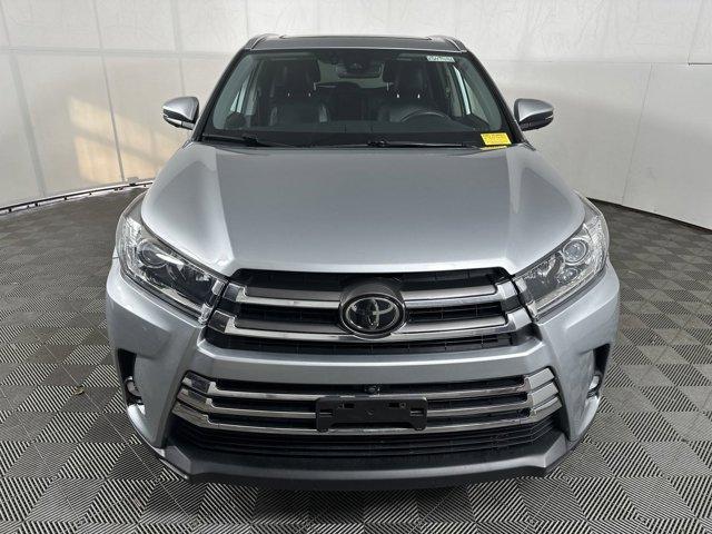 used 2019 Toyota Highlander car, priced at $29,777