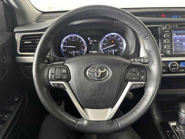 used 2019 Toyota Highlander car, priced at $29,777