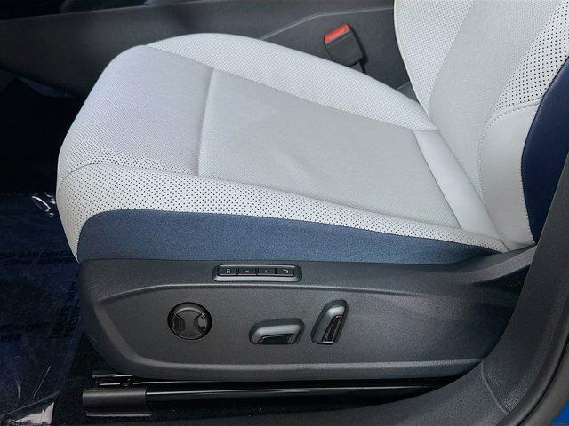 new 2025 Volkswagen ID.4 car
