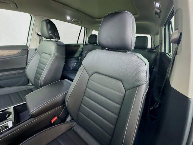 new 2025 Volkswagen Atlas car, priced at $51,076