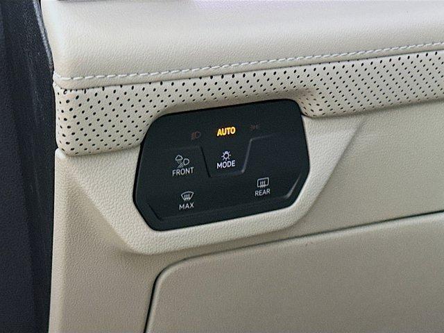 new 2025 Volkswagen Atlas car, priced at $49,071