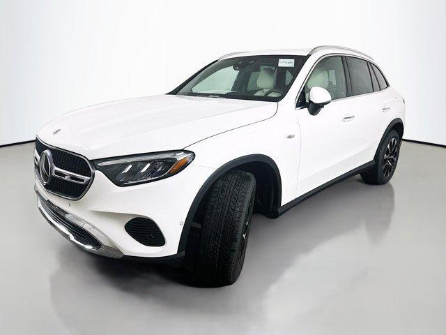 new 2025 Mercedes-Benz GLC 350e car, priced at $64,070