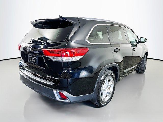 used 2018 Toyota Highlander car, priced at $24,200