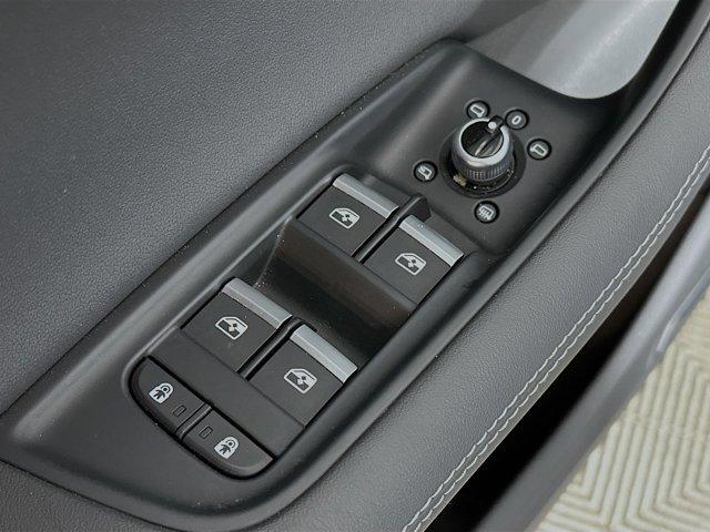 used 2025 Audi Q7 car, priced at $55,000